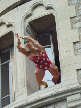 Inge le saut  de la tour d'Avallon. 2012